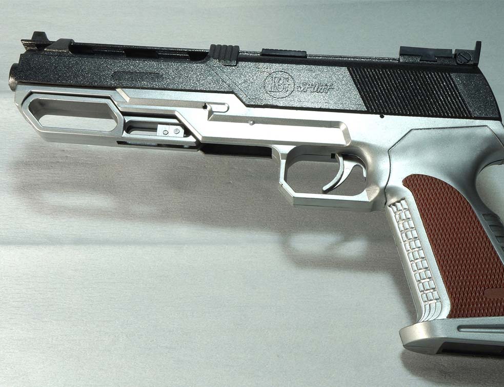 PlasticniPistolj
