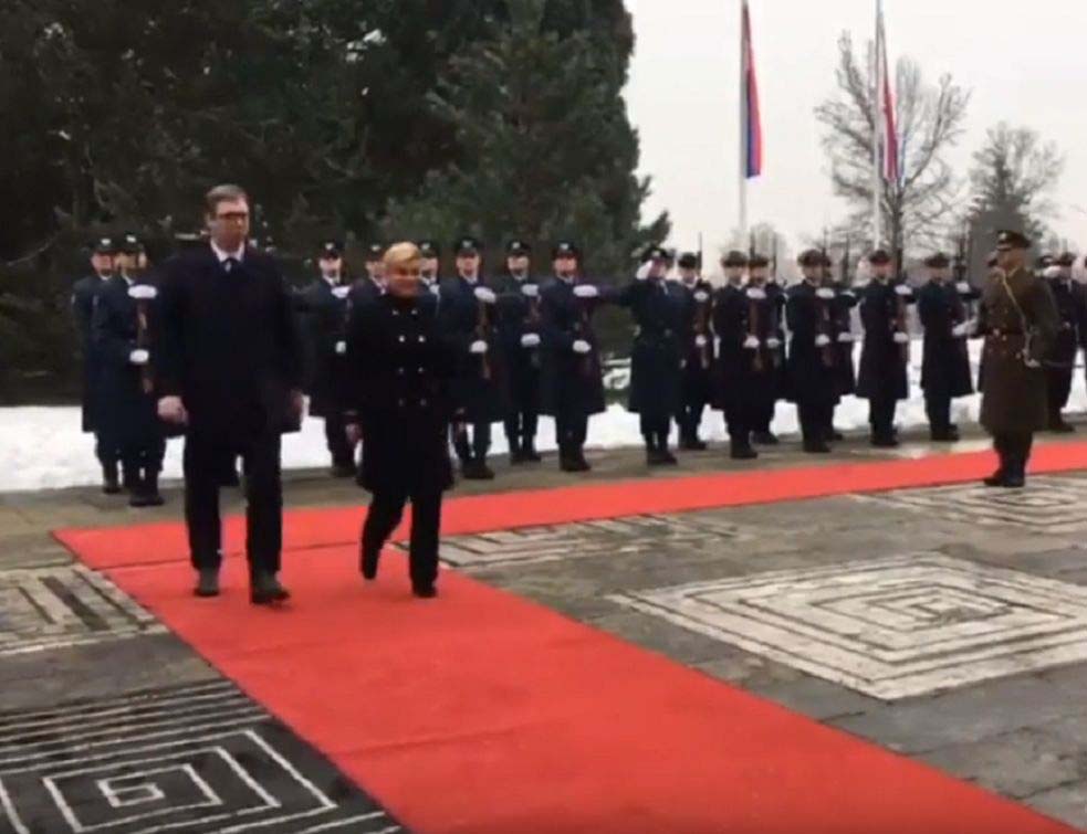 aleksandar vucic i kolinda grabar,prtscrzt